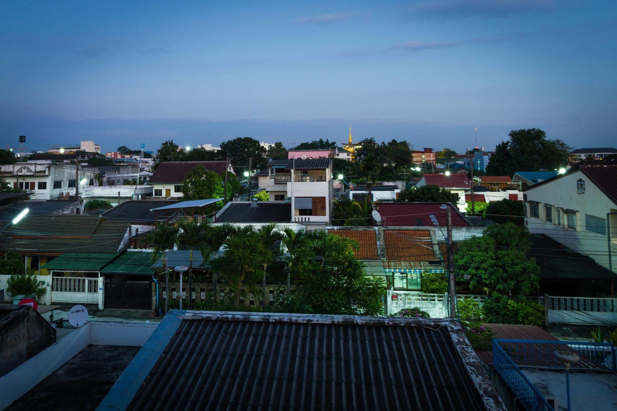 Hotel Rest Solution Chiang Mai Exterior foto